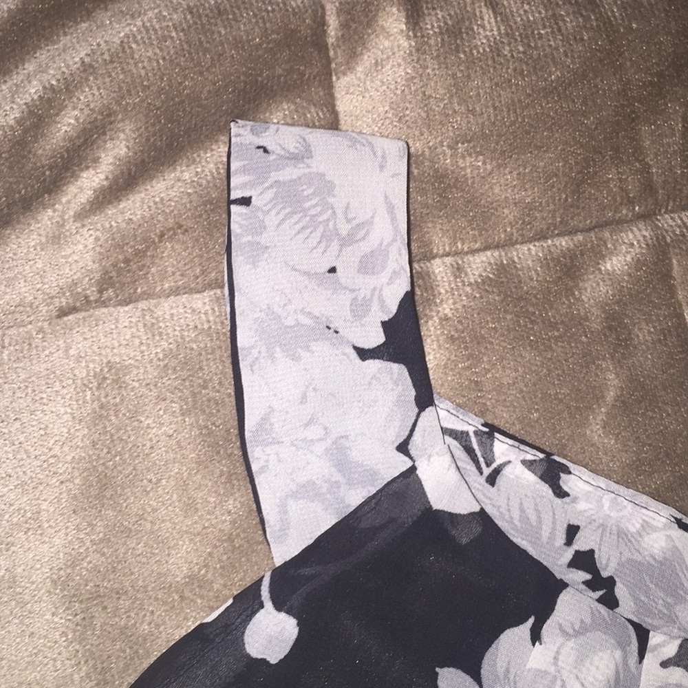 Flowing blouse - Picture 5 of 6